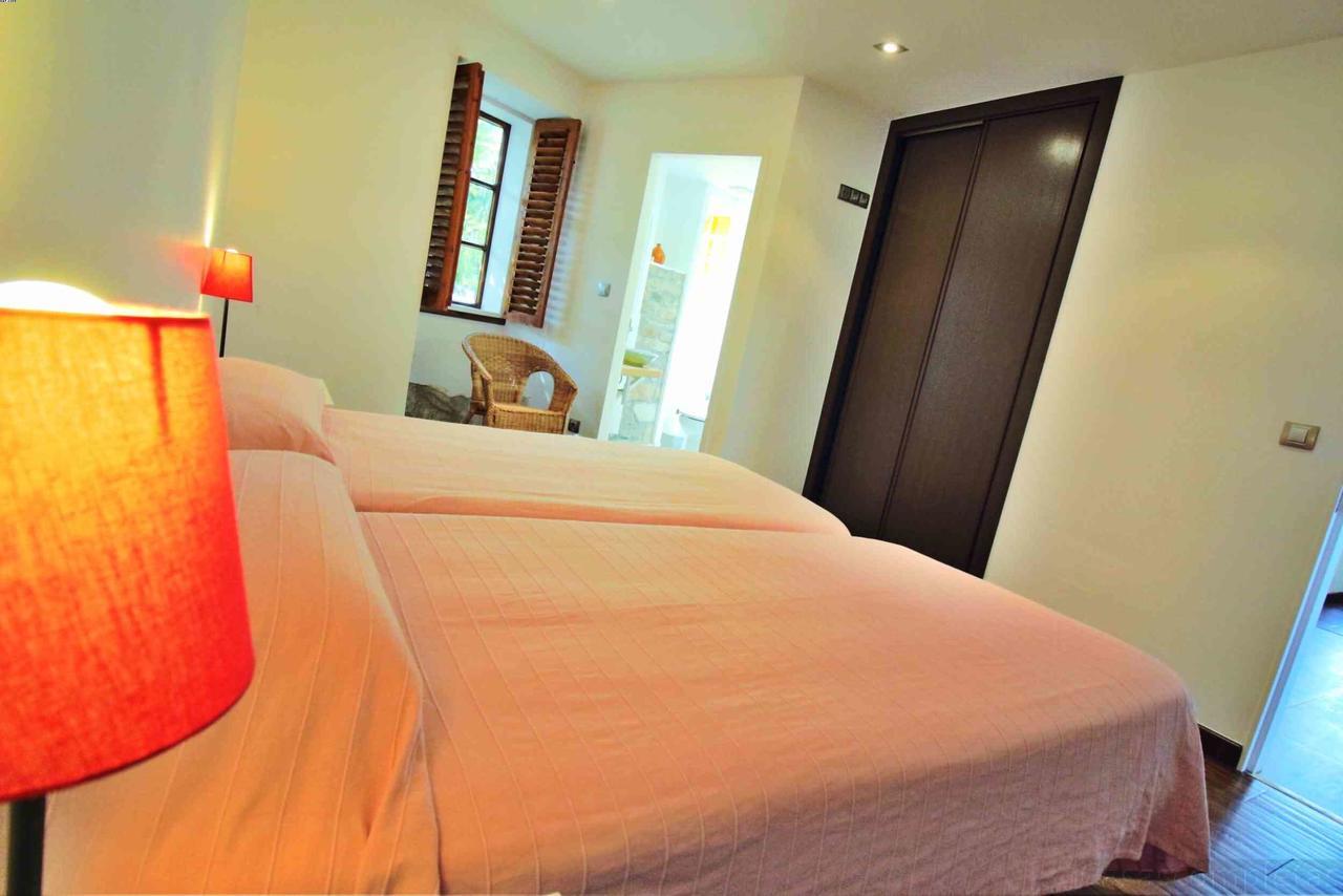 הוילה Buno Casa Estrella De Garda מראה חיצוני תמונה